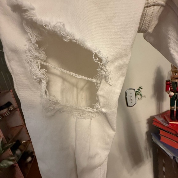 American Eagle Outfitters Cream Ripped Jeans - Picture 12 of 15